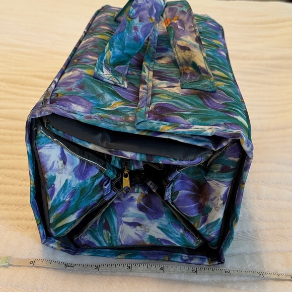 JM New York Iris Floral Cosmetic Bag EUC - Picture 5 of 10